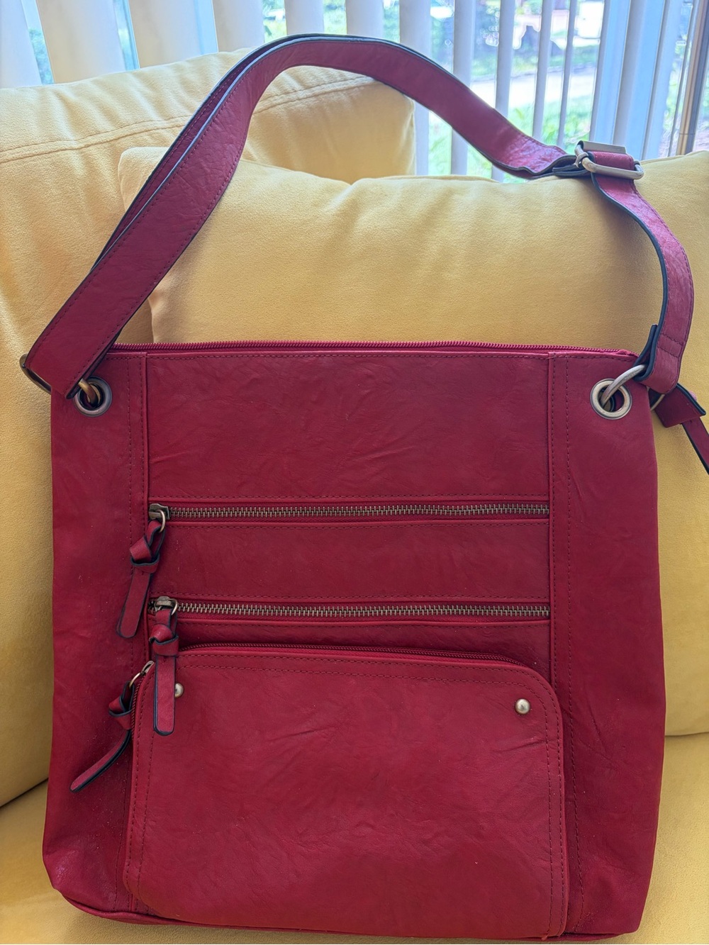 Bueno Red Shoulder Bag with Front Zip Pockets